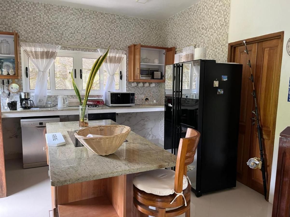 South Hill Villa Anse Royale Buitenkant foto